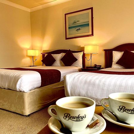 An Cruiscin Lan Hotel Спидал Екстериор снимка